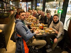 Willkommene Stärkung im Burger-Restaurant. 