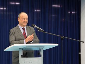 Der Abteilungsleiter moderierte die Feier.