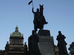 Prag: Wenzelsplatz Denkmal des heiligen Wenzels auf dem Wenzelsplatz in Prag.